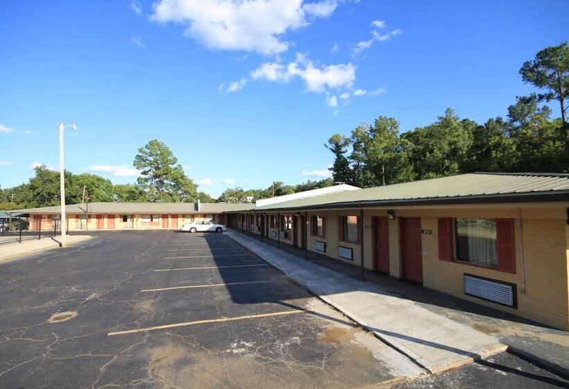 Holiday Terrace Motel