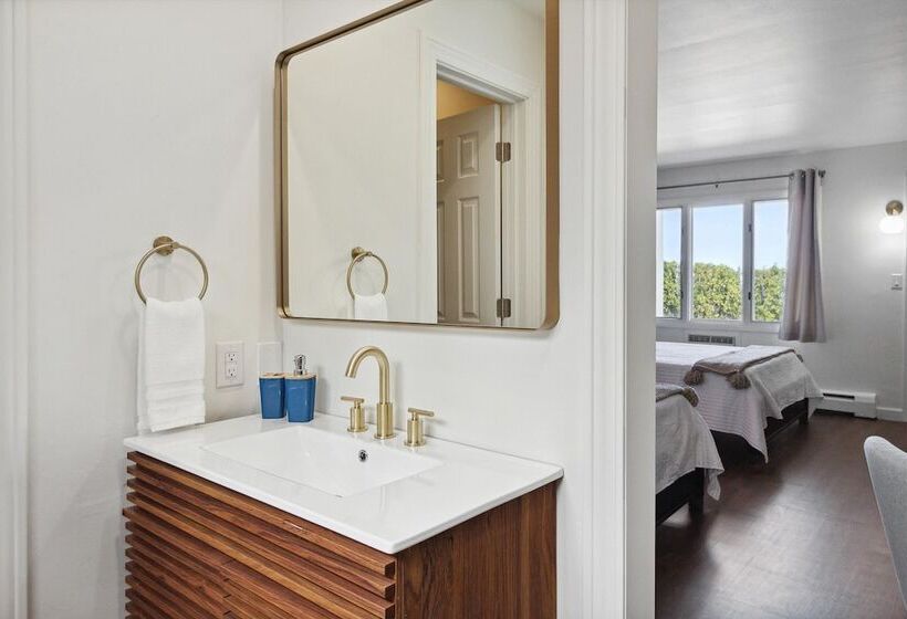 酒店 Bay Inn Of Petoskey