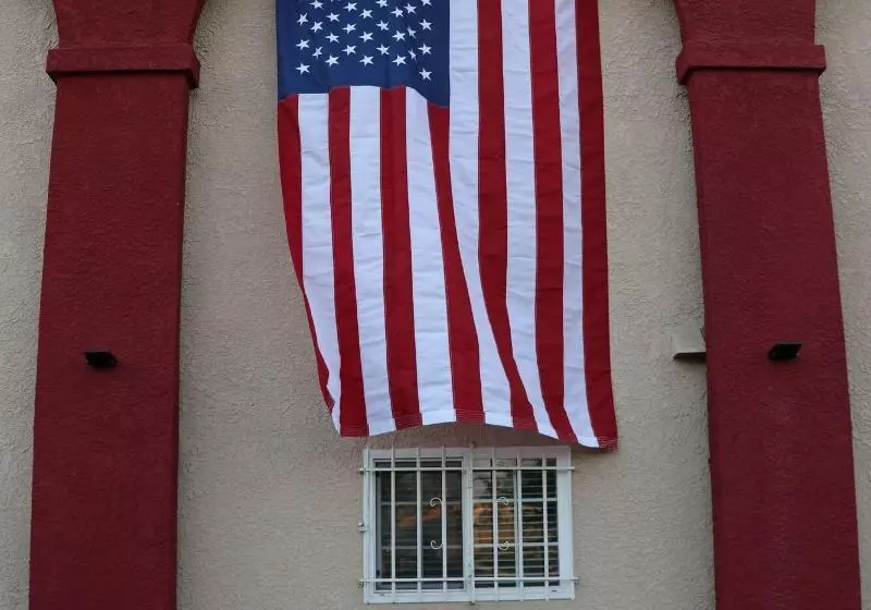 酒店 Best Ontario Inn