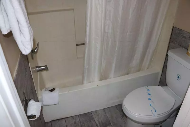 酒店 Best Ontario Inn