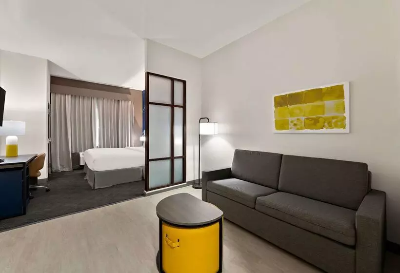 호텔 Comfort Suites