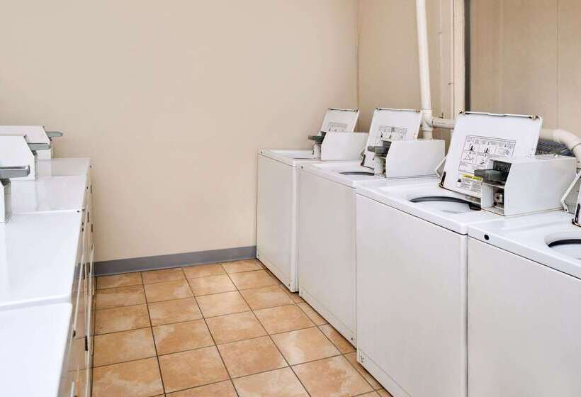 Szálloda Econo Lodge Inn & Suites Port Arthur Near Sabine Pass