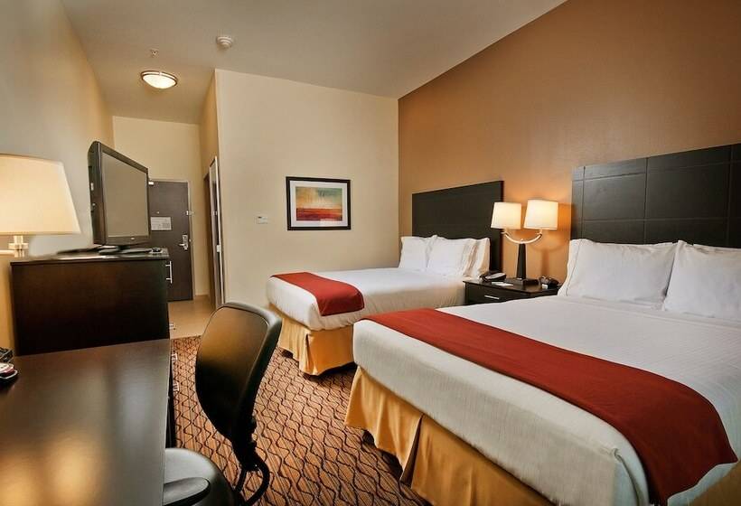 Holiday Inn Express Hotel And Suites Pearsall, An Ihg