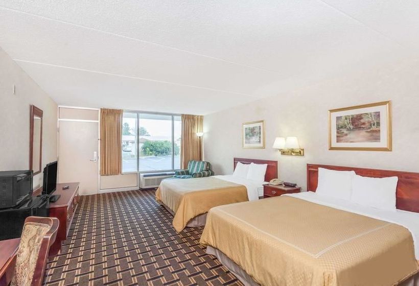 Отель Knights Inn Greeneville