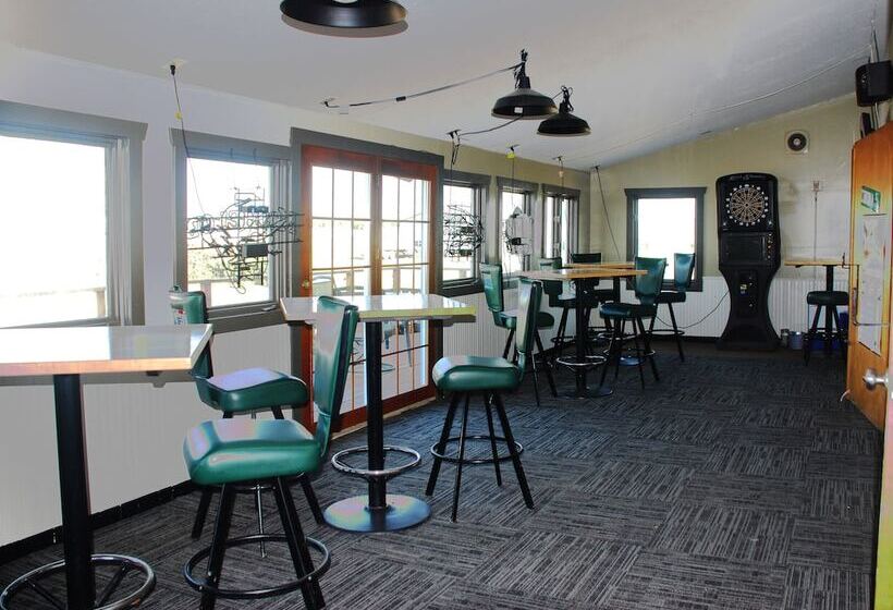 בית מלון כפרי Sunlac Inn Lakota