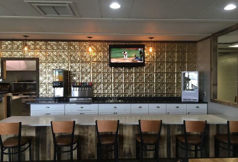 בית מלון כפרי Sunlac Inn Lakota