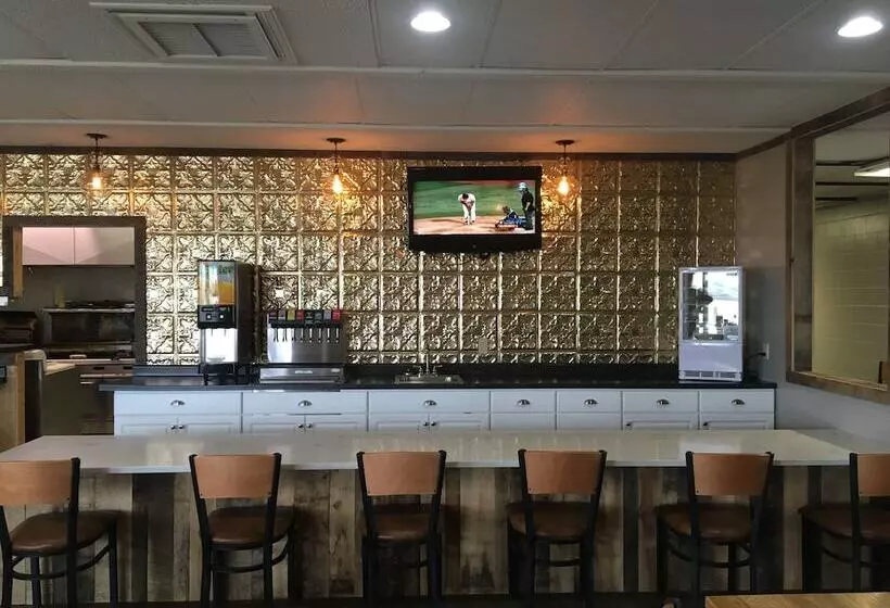 ホテル Sunlac Inn Lakota