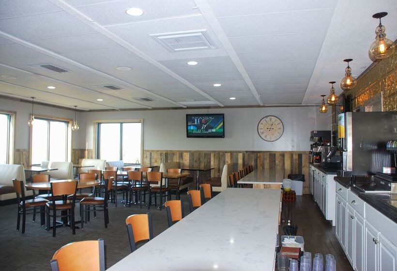 בית מלון כפרי Sunlac Inn Lakota