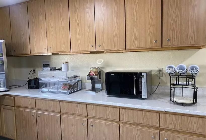 ホテル Super 8 By Wyndham Ogallala