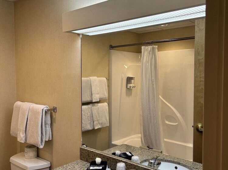 فندق The Common Man Inn & Restaurant