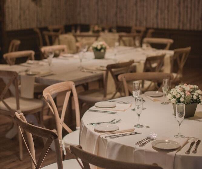 酒店 The Common Man Inn & Spa