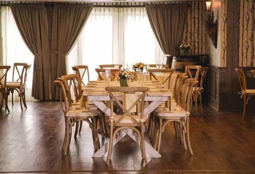 酒店 The Common Man Inn & Spa