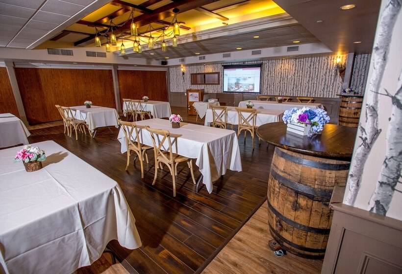 酒店 The Common Man Inn & Spa