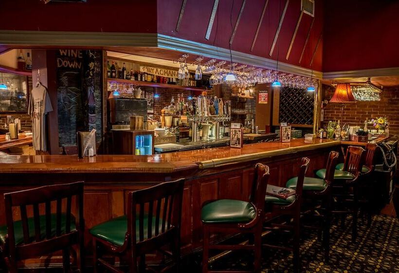 酒店 The Common Man Inn & Spa