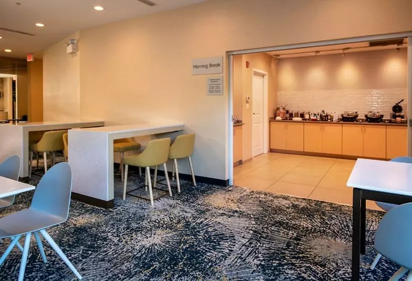 Отель Towneplace Suites By Marriott Frederick