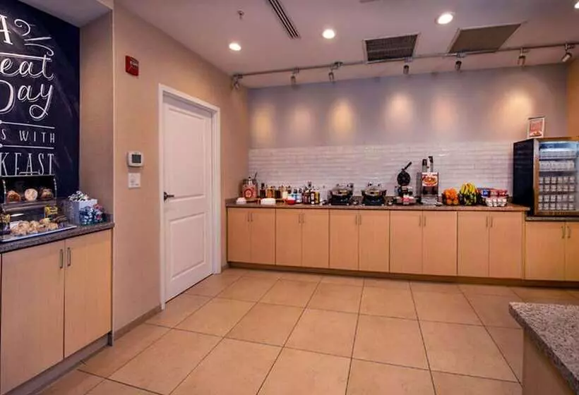 Отель Towneplace Suites By Marriott Frederick