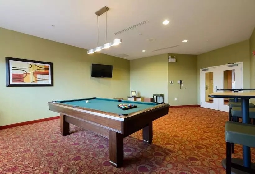 Отель Towneplace Suites By Marriott Frederick