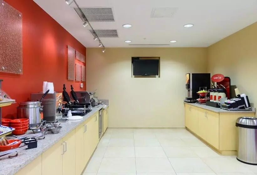 Отель Towneplace Suites By Marriott Frederick