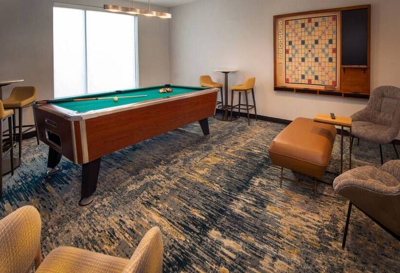 Отель Towneplace Suites By Marriott Frederick