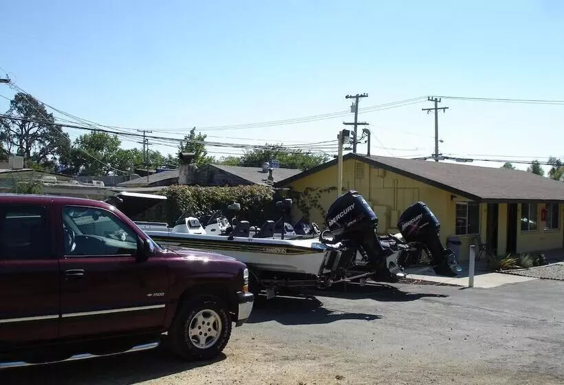 汽车旅馆 Lakeview Inn Lucerne