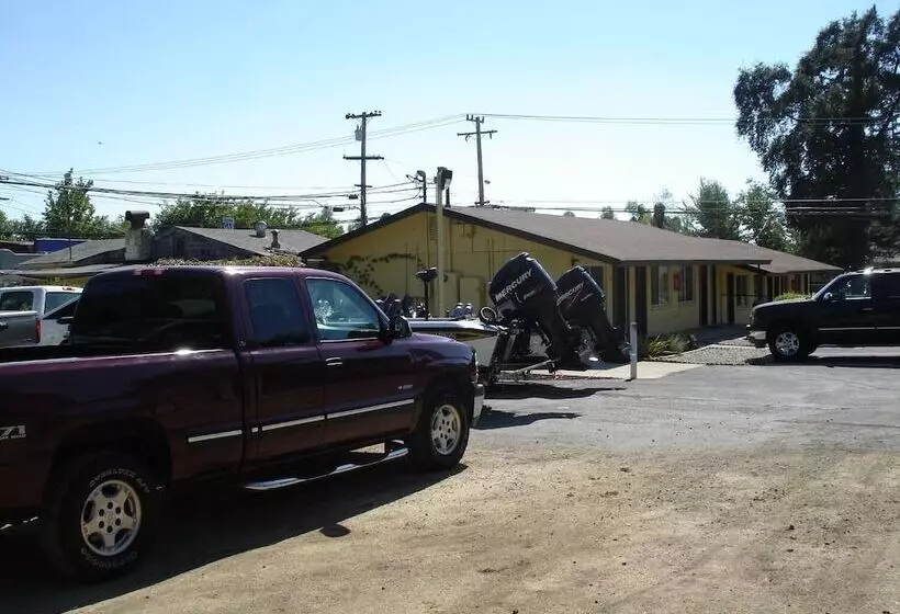 汽车旅馆 Lakeview Inn Lucerne