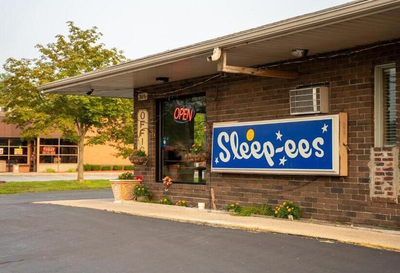 מוטל Sleep Ees Inn, Saginaw & Shields