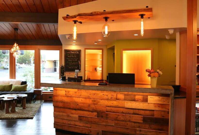 فندق على الطريق Timbers Inn