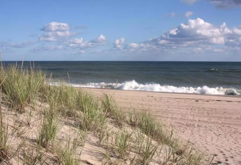 Beachcomber Resort At Montauk