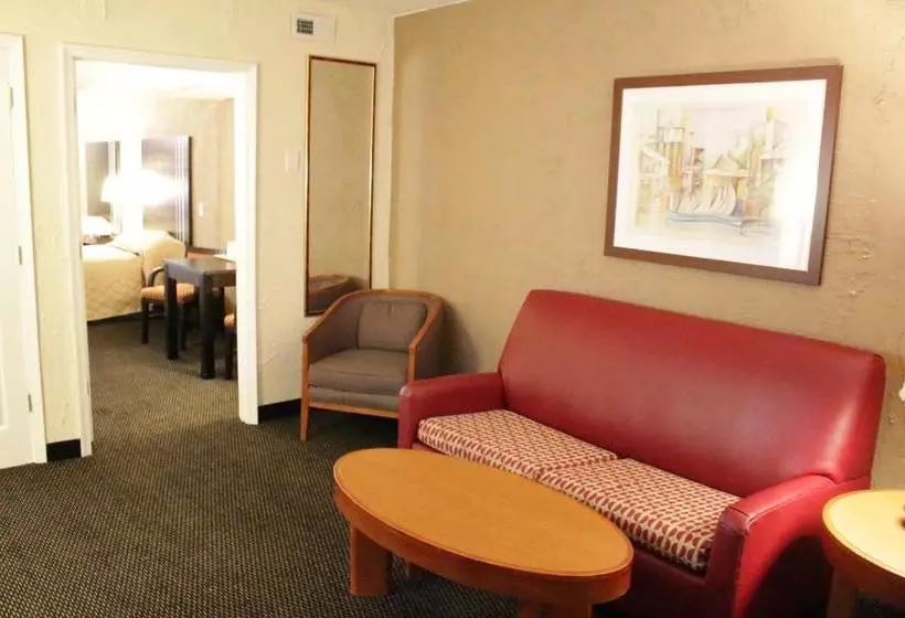 Cozy Crest Motel
