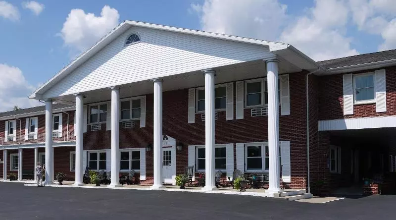 בית מלון כפרי Bicentennial Inn