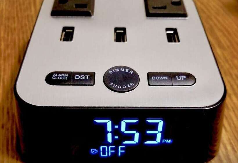 فندق Bicentennial Inn