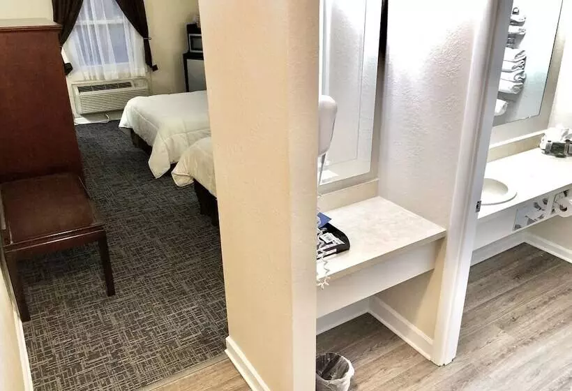 בית מלון כפרי Bicentennial Inn