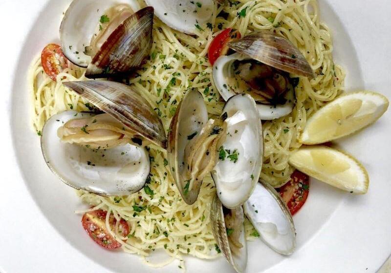 فندق Bicentennial Inn