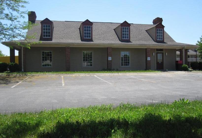 בית מלון כפרי Budget Inn Toledo Maumee