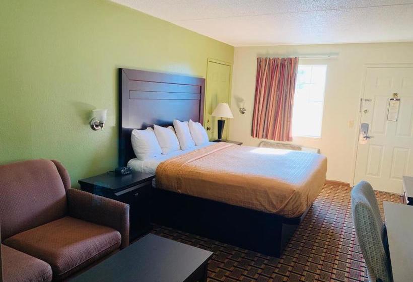 בית מלון כפרי Budget Inn Toledo Maumee