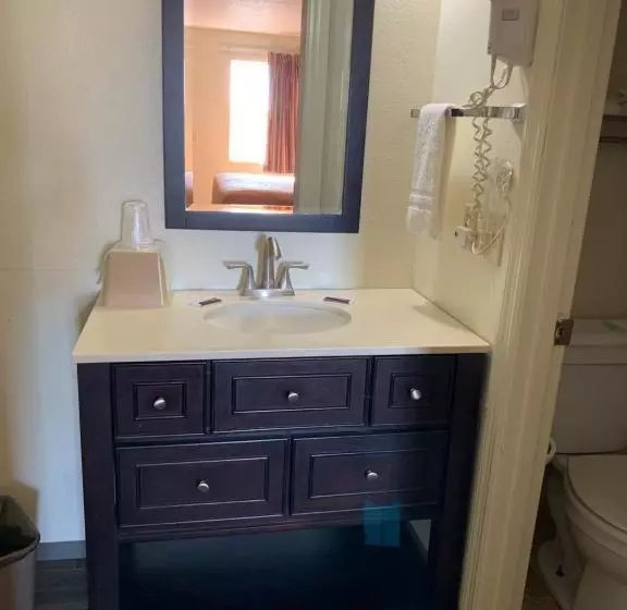 Szálloda Budget Inn Toledo Maumee