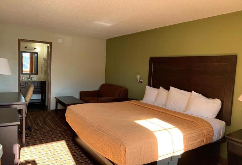 בית מלון כפרי Budget Inn Toledo Maumee