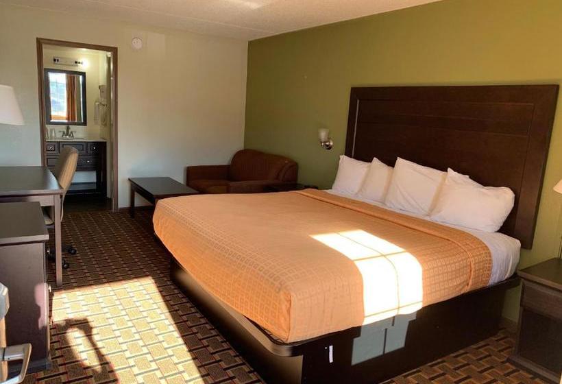 בית מלון כפרי Budget Inn Toledo Maumee