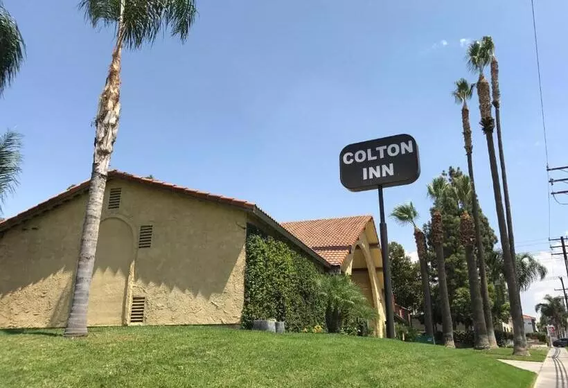 호텔 Colton Inn