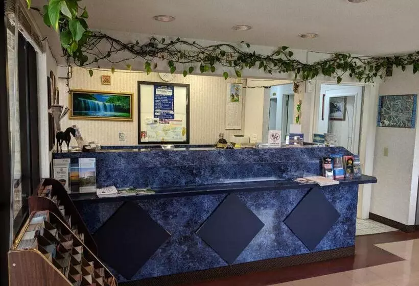 בית מלון כפרי Economy Inn Express