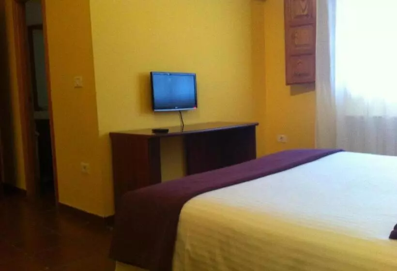 فندق L Ermita Casa Ripo