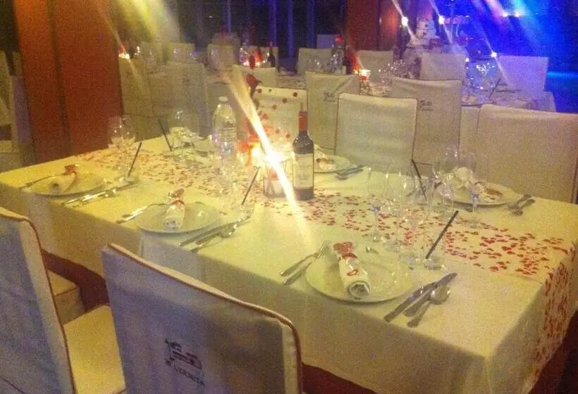 فندق L Ermita Casa Ripo