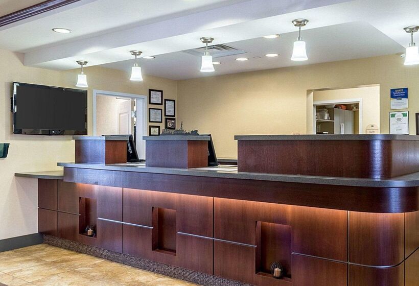 فندق Mainstay Suites Minot