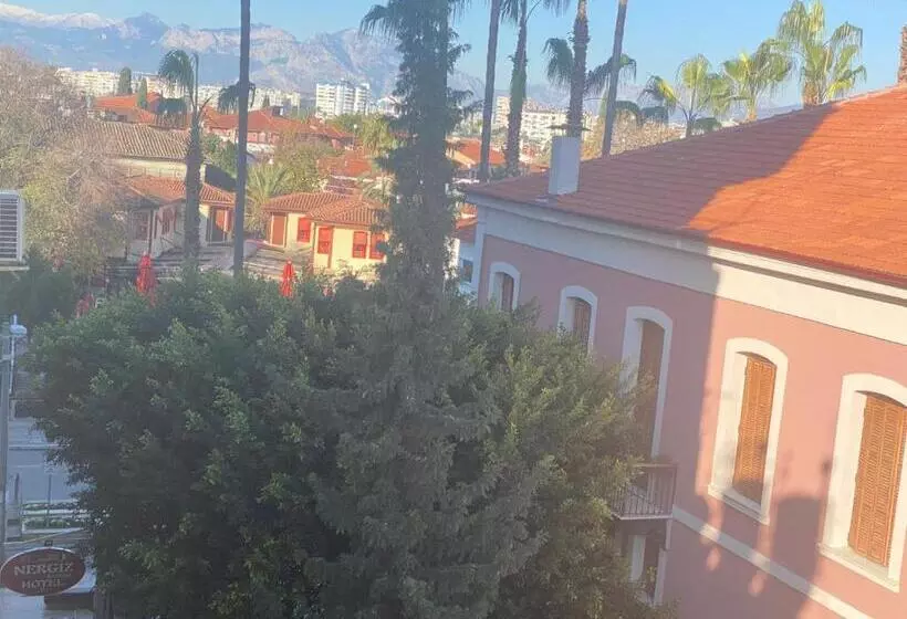 هتل Nergiz Boutique