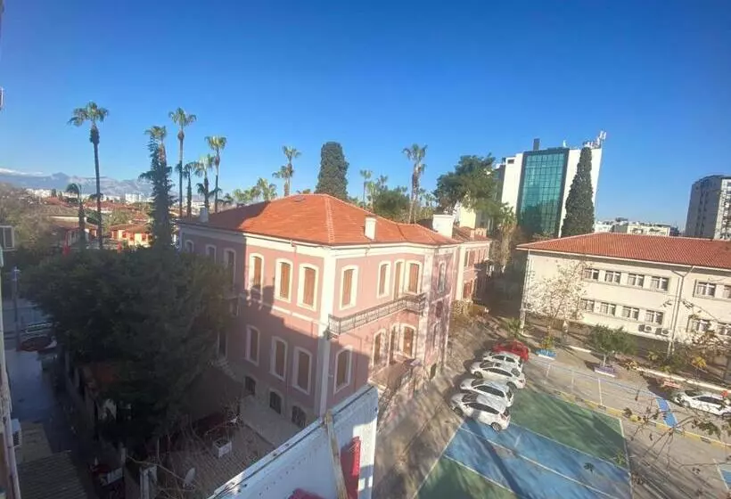 هتل Nergiz Boutique