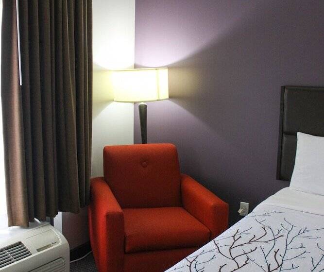 فندق Parkwood Inn & Suites