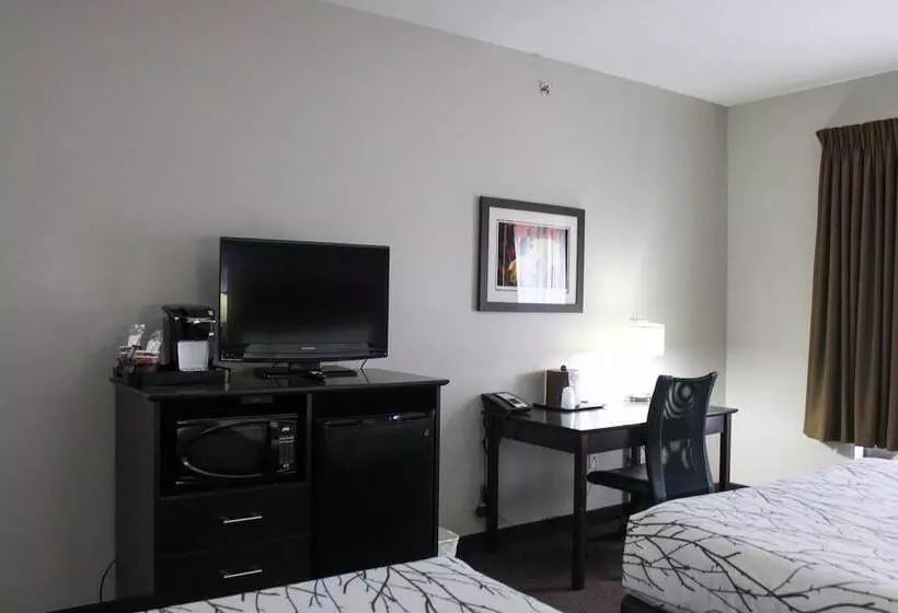 ホテル Parkwood Inn & Suites