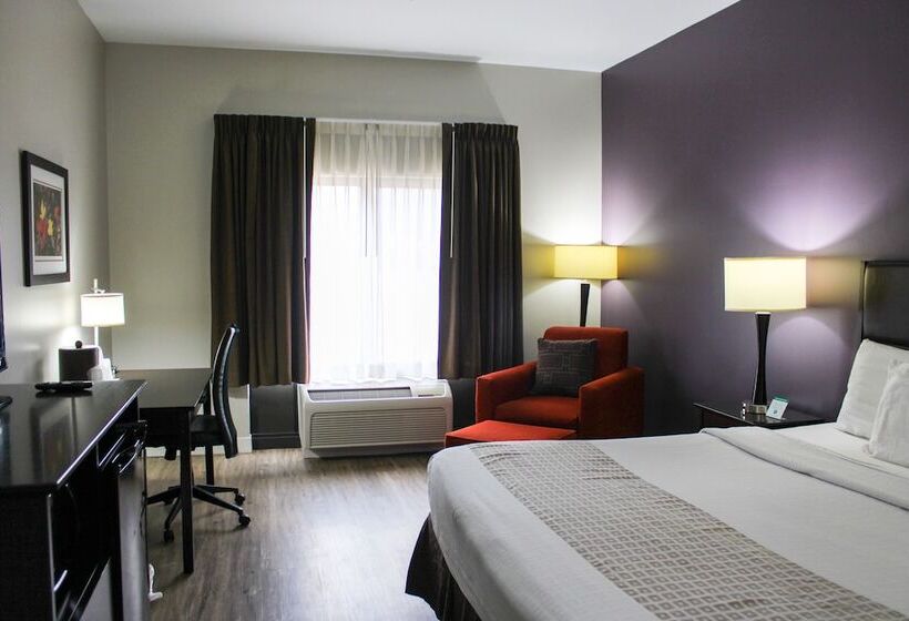 فندق Parkwood Inn & Suites