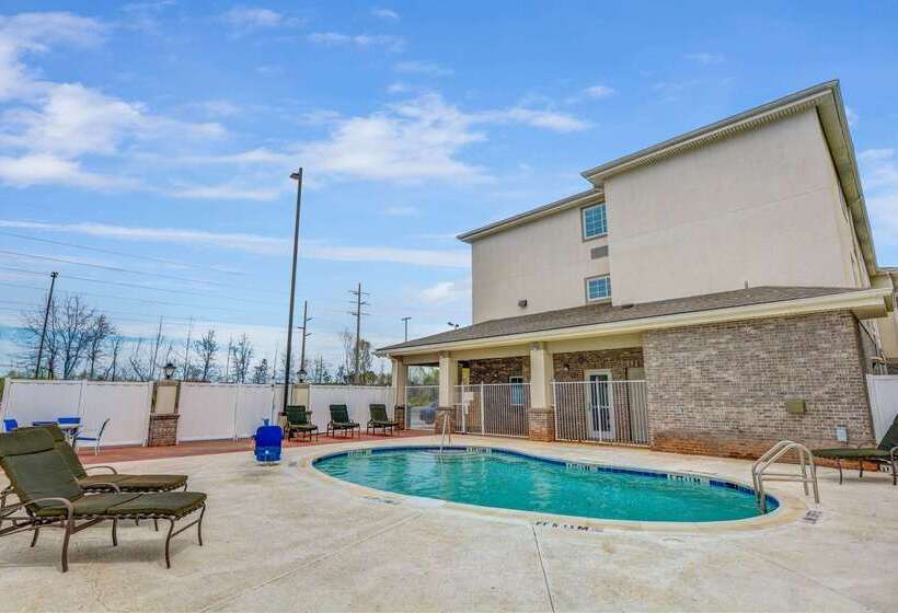 فندق Studio 6 Opelika, Al   Auburn Al