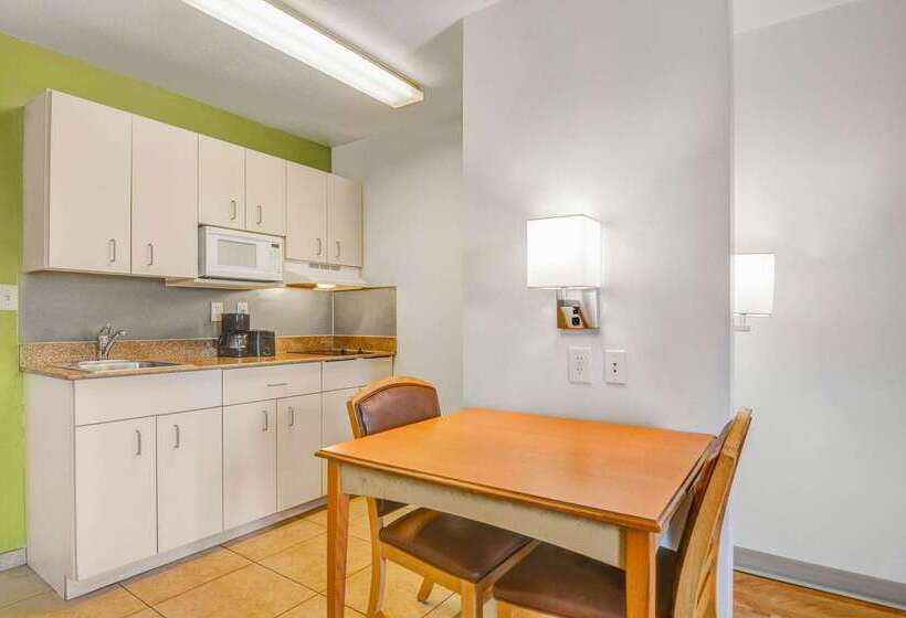 فندق Studio 6 Opelika, Al   Auburn Al